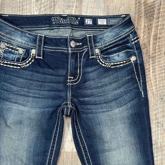 Miss Me Embroidered Flap Signature Cuffed Capri Jeans Size 27 - Picture 5 of 12